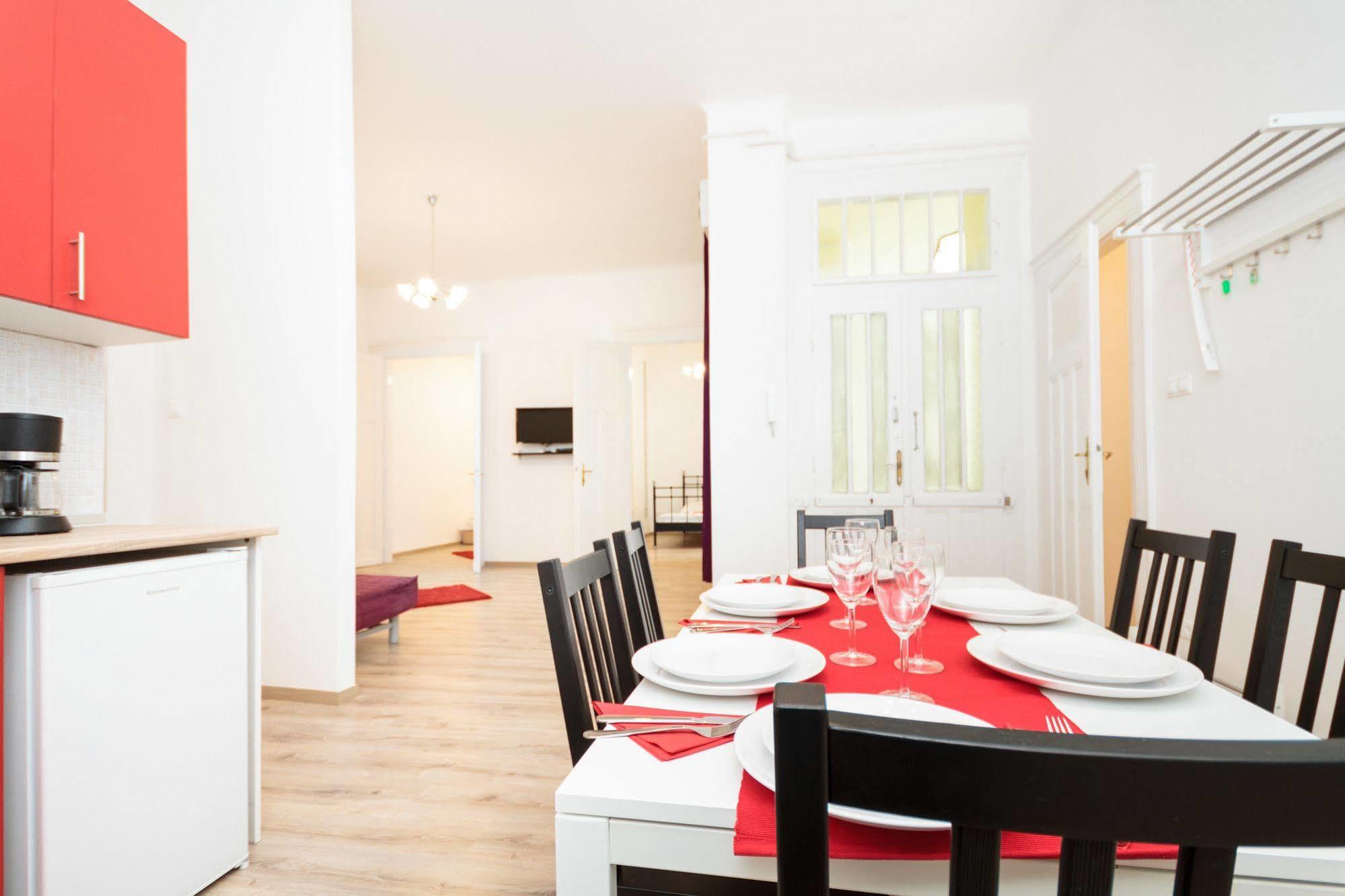 Like Home - City Center - Style Apartment Budapeszt Zewnętrze zdjęcie