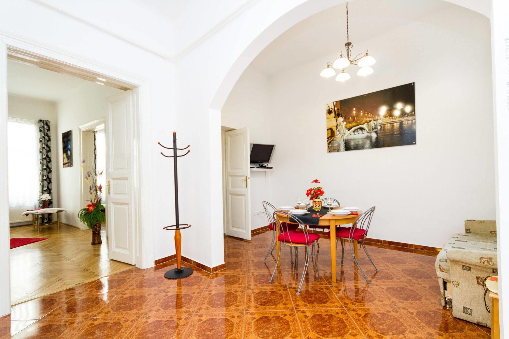 Like Home - City Center - Style Apartment Budapeszt Zewnętrze zdjęcie